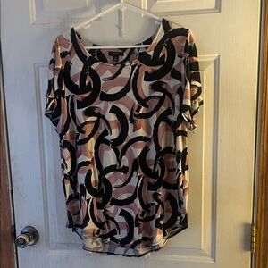 Alfani Abstract Black and Pink Short Sleeve Tee